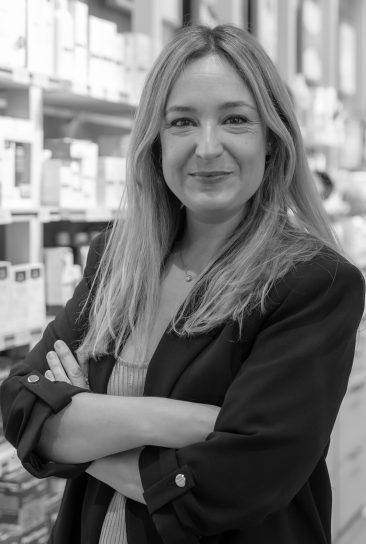 12. Mar&iacute;a Salmer&oacute;n T&Eacute;CNICO DE MARKETING